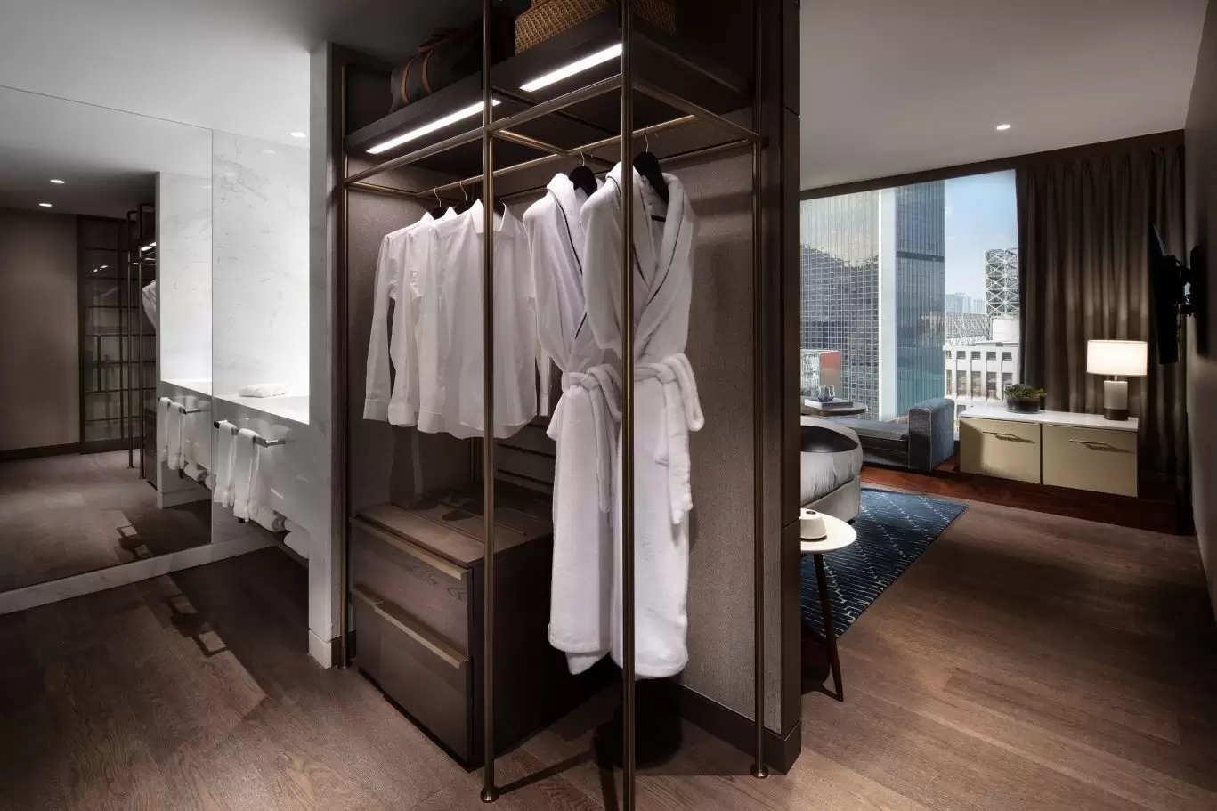 The Hari HK_Premium Corner Room – Bathroom & Closet_resized