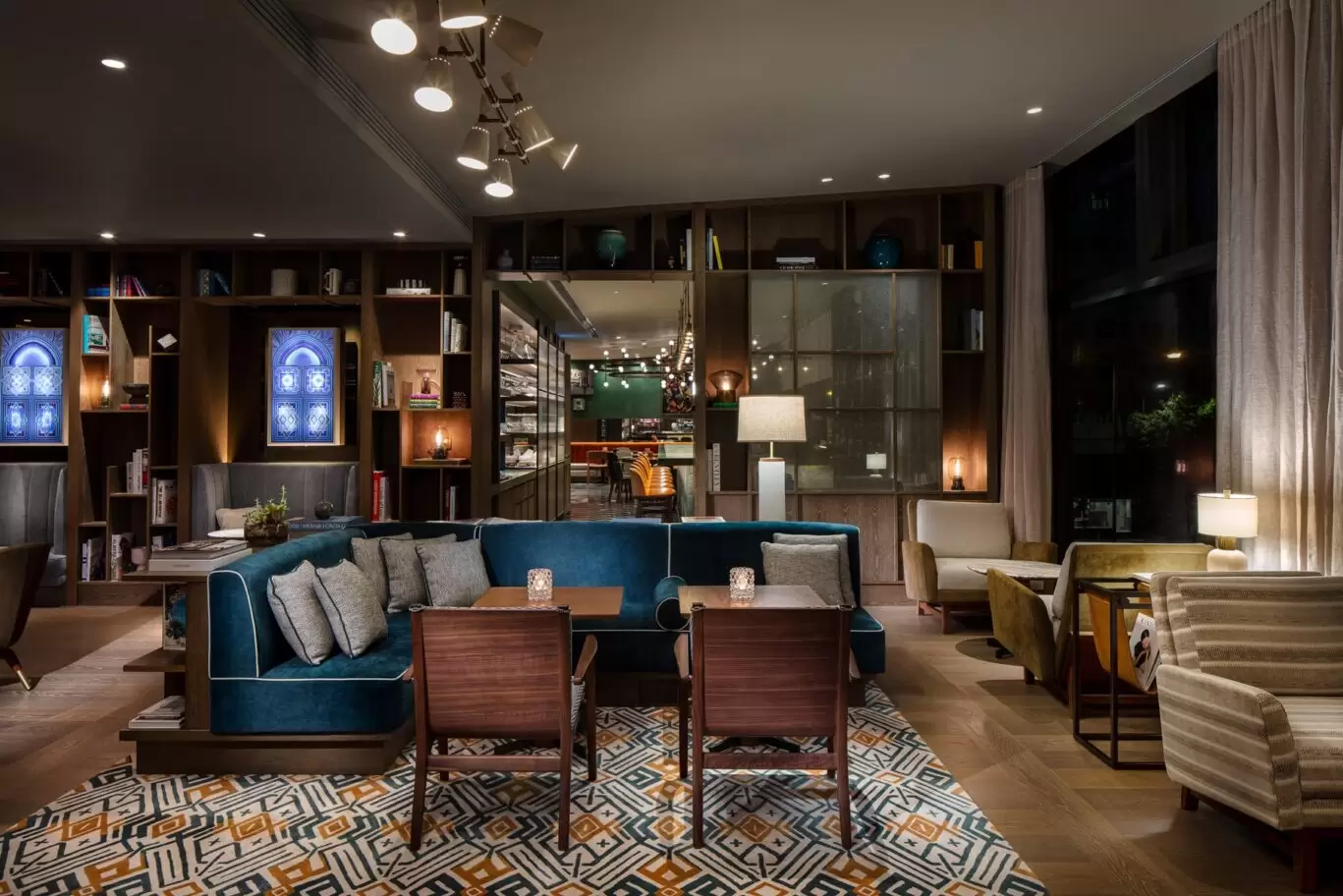 Eat, Drink & Socialize at The Lounge | The Hari Hong Kong