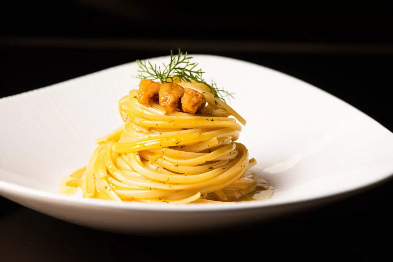 The Hari – Lucciola – La Carbonara Ai Ricci Di Mare-min