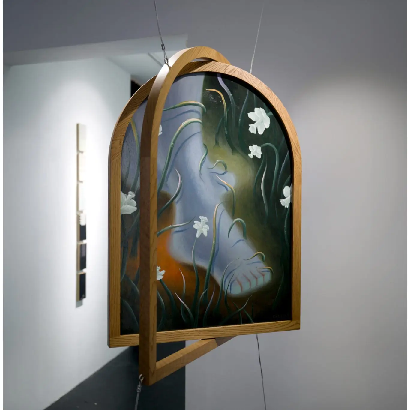 Narciso (daffodil), 2024. Acrylic on wood panel, 75 × 55 × 55 cm