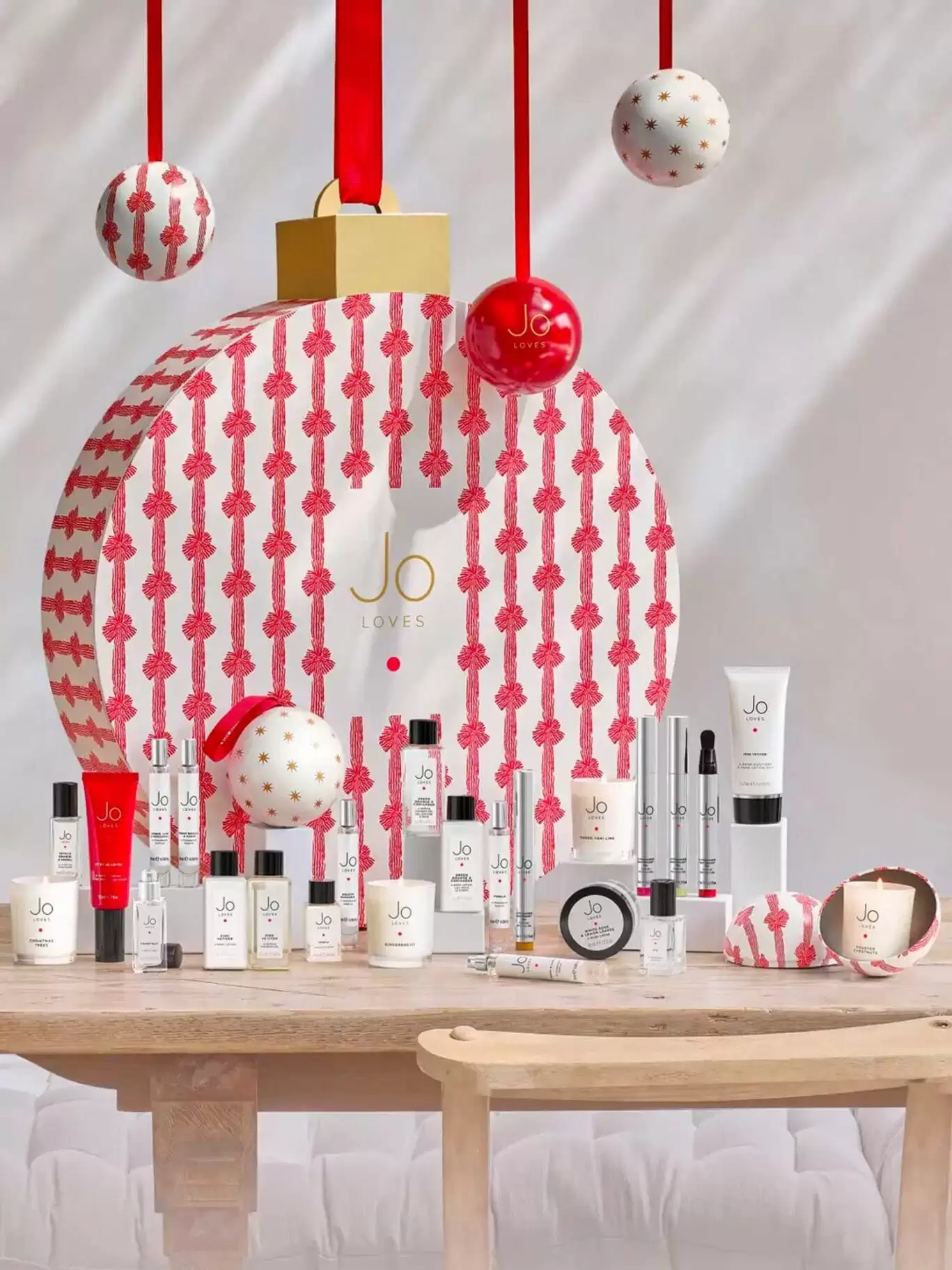 jo-loves-christmas-2-651e90f4c3f3f