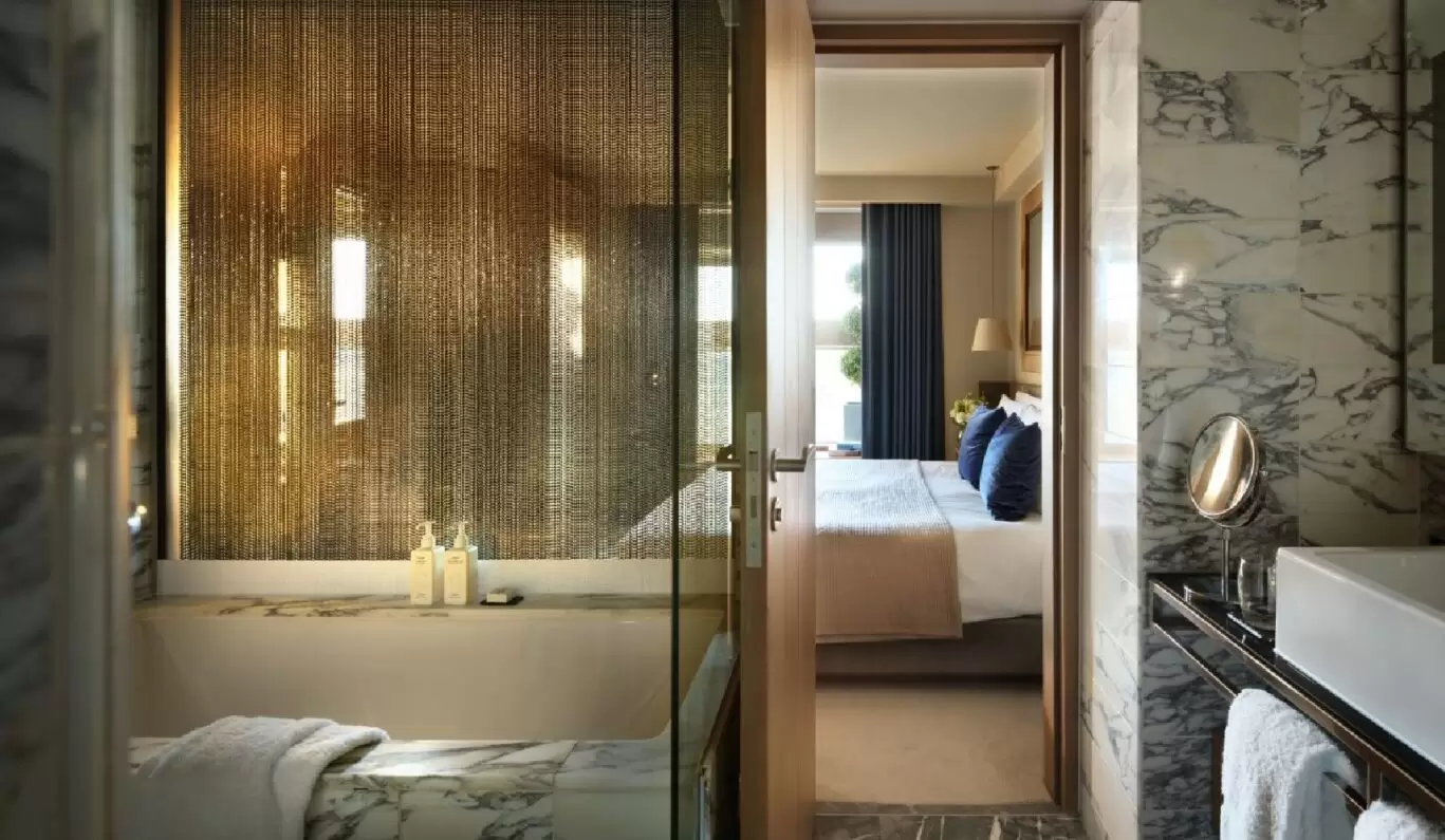 The Lockhart Suite_Bedroom & Bathroom