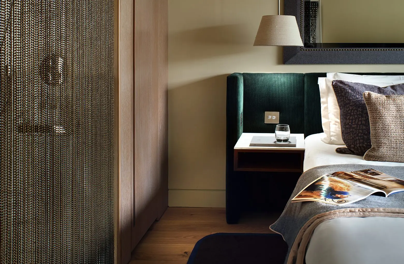 King Premium_Bed Details