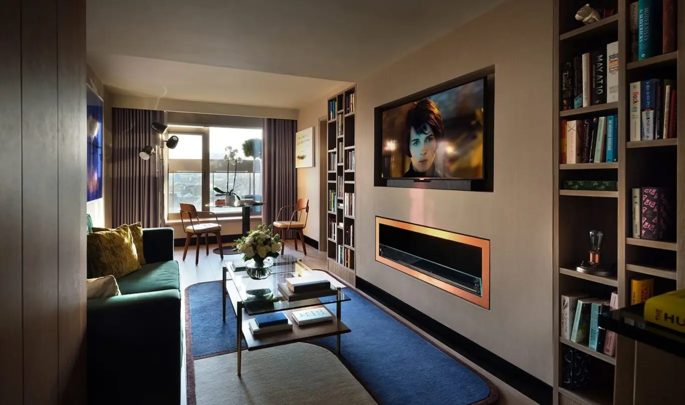 TheLockhartSuite_LivingArea